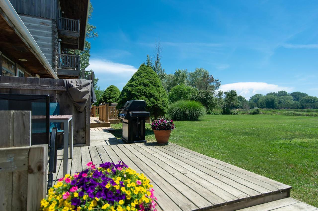 Bye The Bay Bed And Breakfast Ridgetown Exterior photo